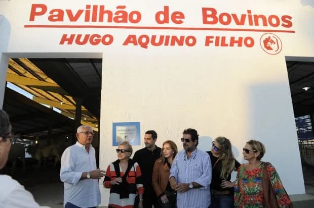Letreiro do Pavilhão de Bovinos Hugo Aquino Filho na inauguração