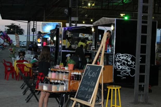 Food trucks na praça de alimentação, 2017
